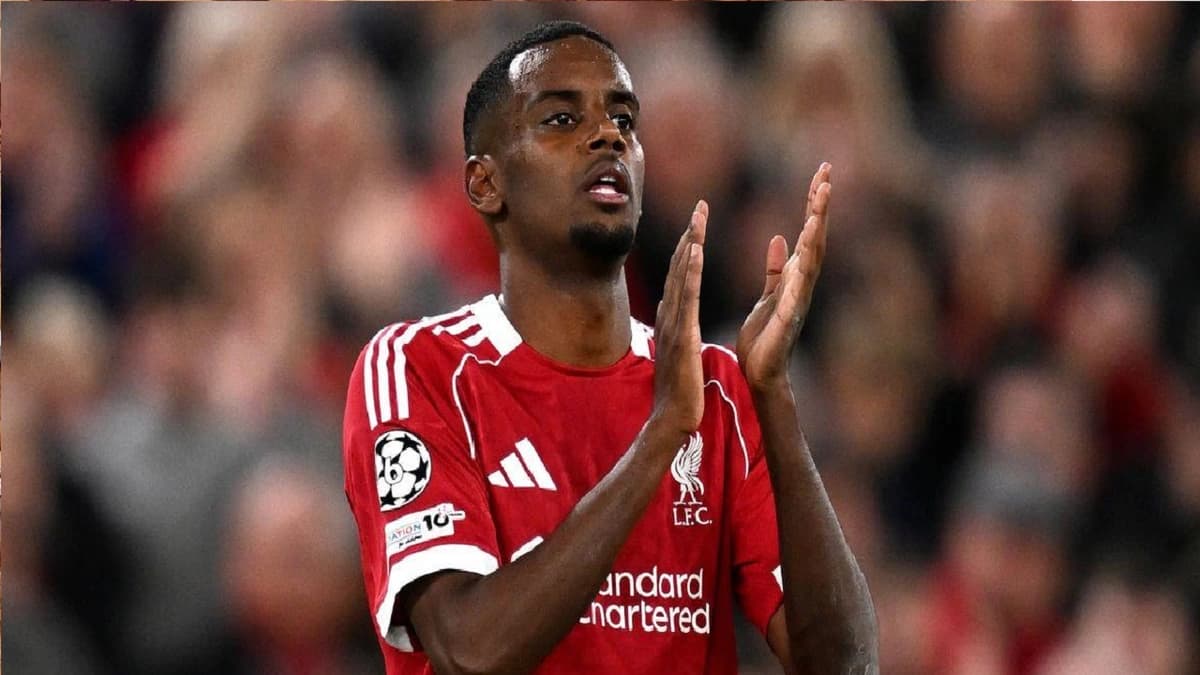 مدرب ليفربول يؤكد إصابة إيزاك