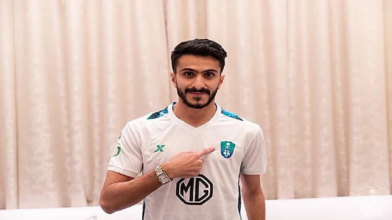 الرائد يبيع المدة المتبقية من عقد عبدالله المقرن للأهلي