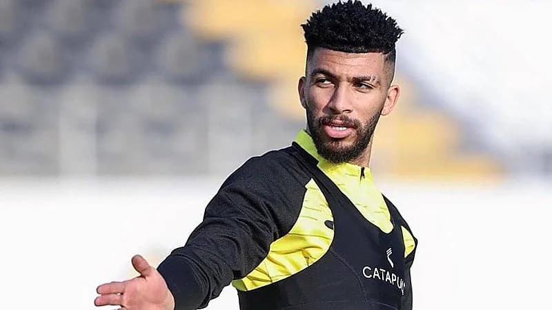 نيوم يزاحم الخلود على ضم العبود