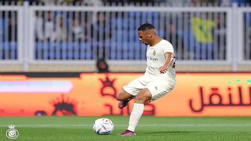 مستجدات إصابة لاعب النصر أيمن يحيى