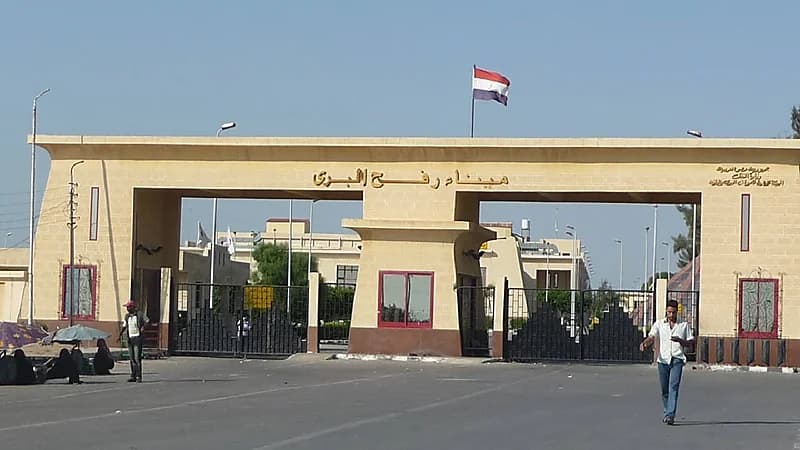 اليوم..مصر تفتح معبر رفح لنقل مصابي غزة