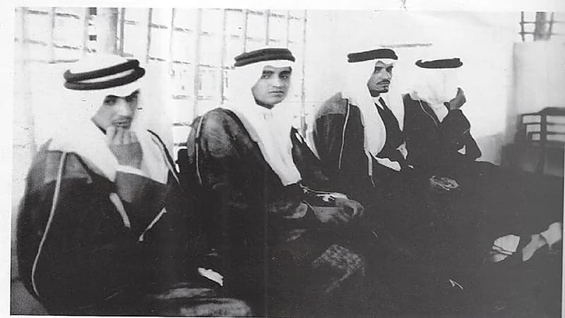 صورة تاريخية للملك فهد قبل تولي الحكم بالمنطقة الشرقية