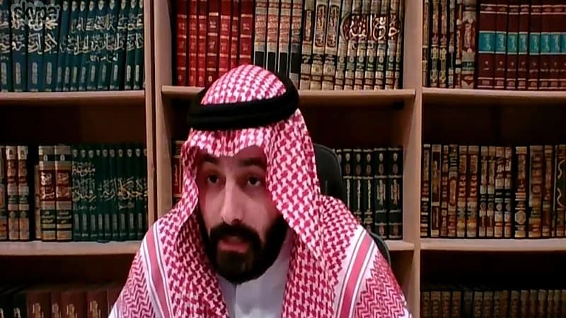 موظف وافد يحتال على مديره بأخذ الرقم السري للنفاذ الوطني