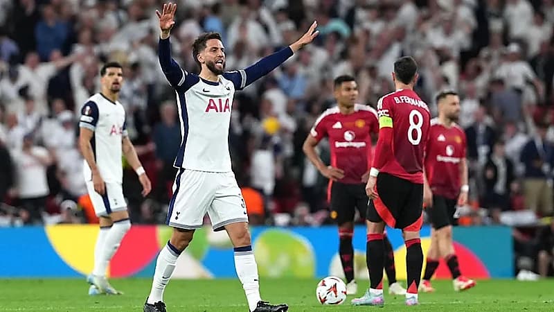 الاتحاد الإنجليزي يعاقب نادي توتنهام