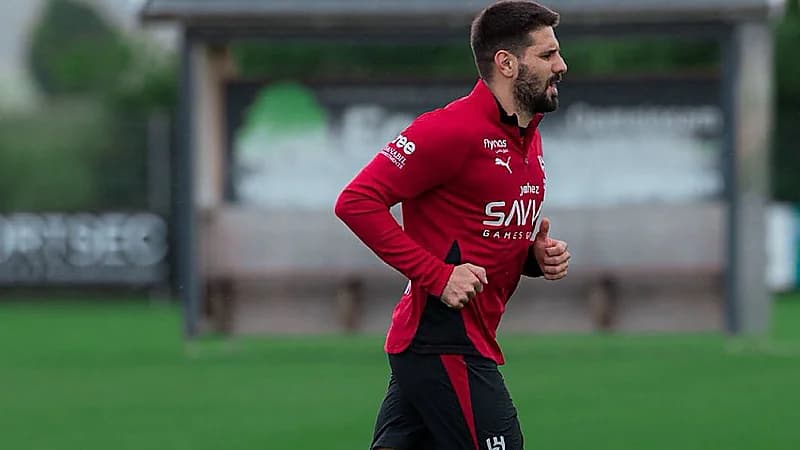 وكيل ميتروفيتش ينفي شائعات فسخ عقده