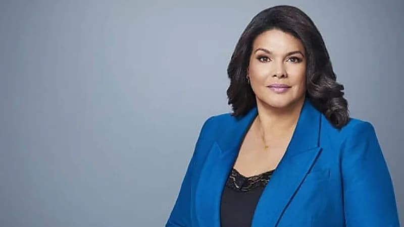 مذيعة شهيرة تعلن إصابتها بالسرطان على الهواء..فيديو