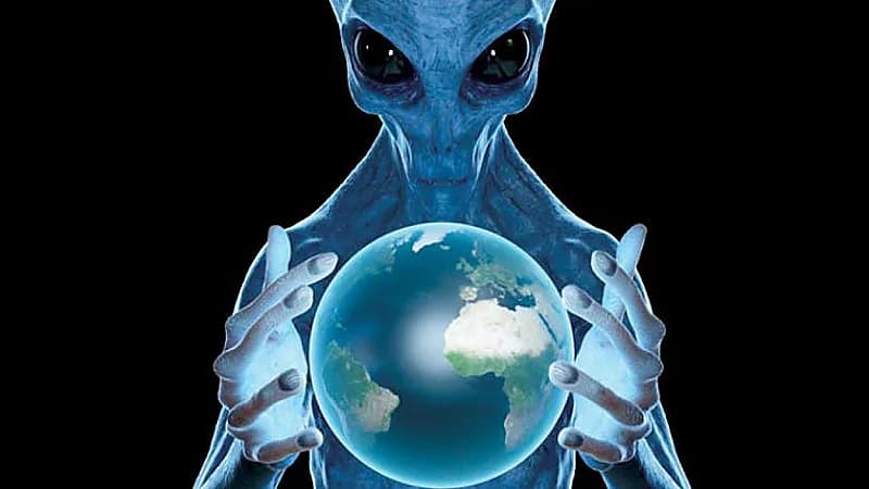 فيديو صادم.. كائنات فضائية تنوي زيارة الأرض