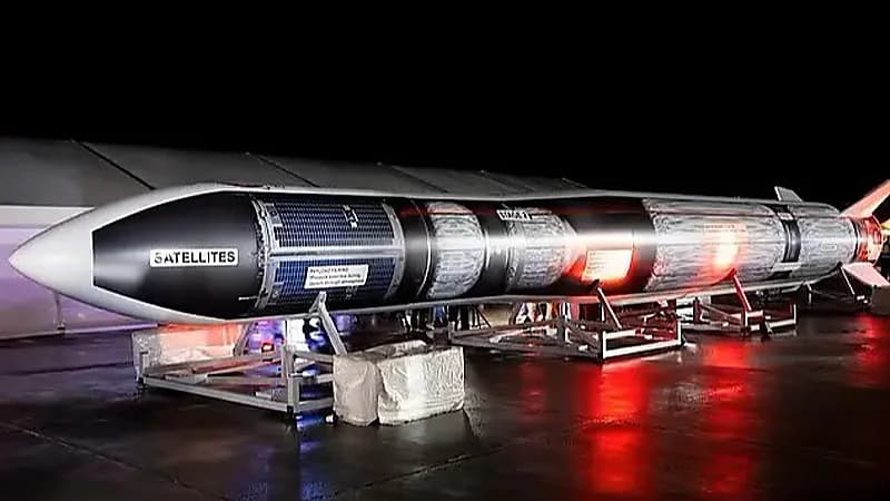 "بريطانيا" تفشل في إطلاق أول قمر صناعي عماني إلى مداره