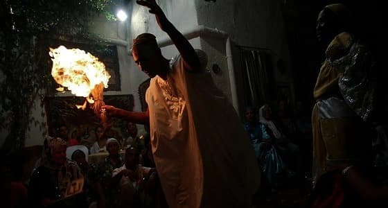 دجال يعاشر 15 امرأة بزعم معالجتهن من الجن