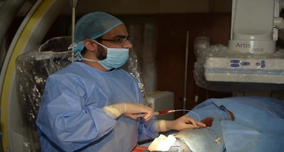 قسطرة ناجحة بالدماغ تنقذ عشريني بمدينة الملك عبد الله الطبية