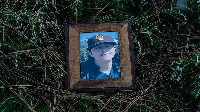 سيدة تتهم روبلوكس بالتسبب في انتحار ابنها المراهق