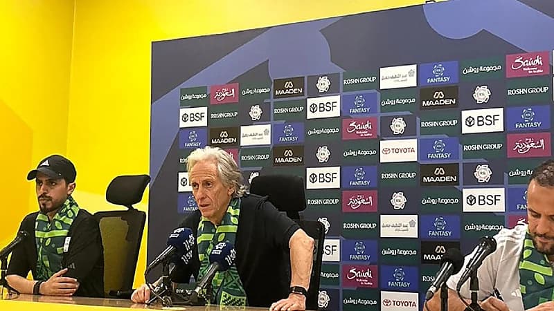 جيسوس يعلق على صافرات جماهير النصر ضد العمري