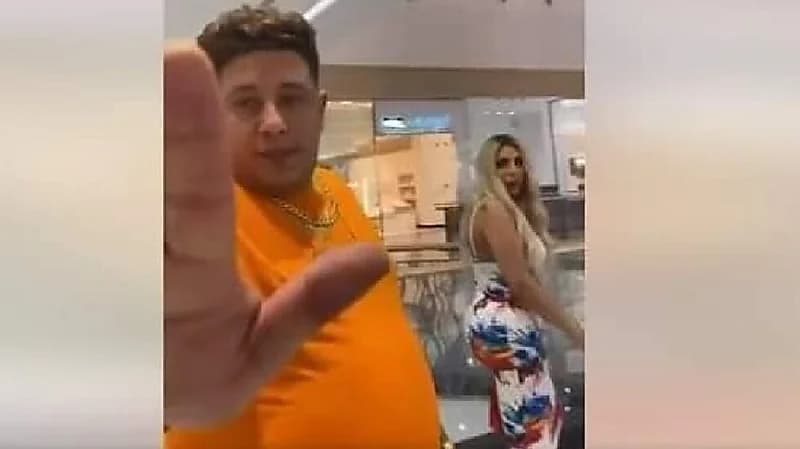 مفاجأة حول هوية الفتاة التي ظهرت مع حمو بيكا في دبي