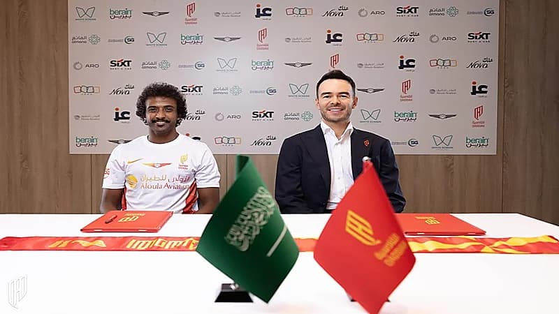 ياسر الشهراني يعود إلى القادسية بعقد يمتد حتى 2027