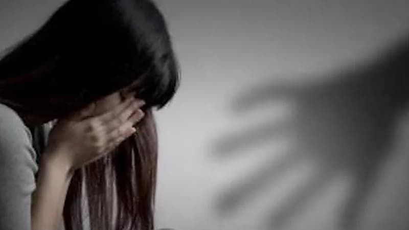 القبض على سائق تحرش بفتاة واستولى على أموالها