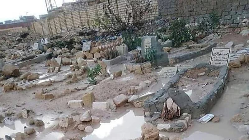 الأمطار الغزيرة تجرف الجثث في مصر