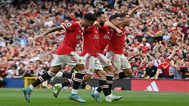 هاتريك رونالدو يقود مانشيستر لفوز مثير على ضيفه نوريتش