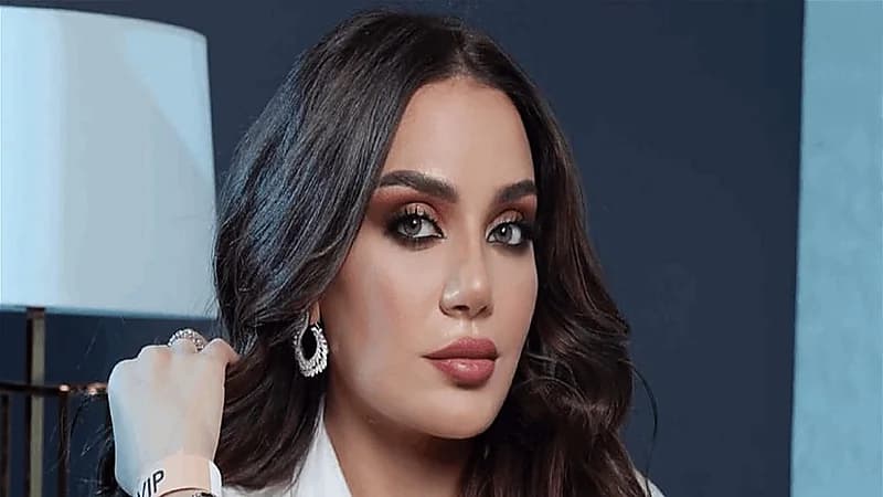 ابنة هيفاء وهبي تتألق بإطلالات صيفية على البحر خلال عطلتها