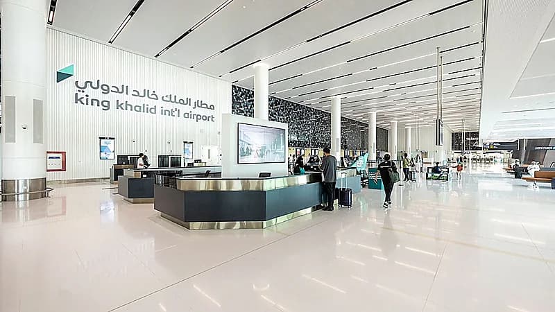 مطار الملك خالد الدولي بالرياض يسجل رقم تاريخي جديد