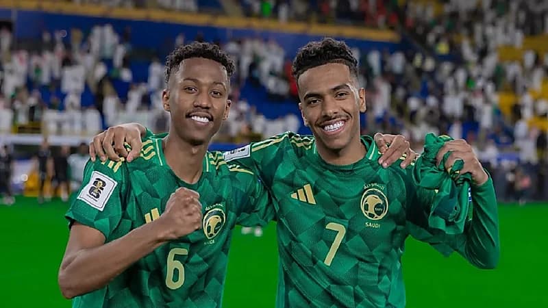 الأخضر يستعيد الدوسري والجوير قبل مواجهة اليابان