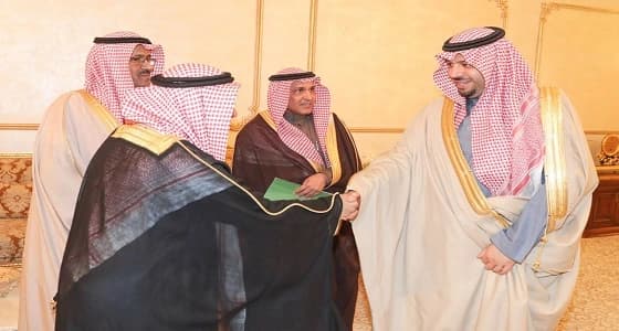 بالصور.. أمير الحدود الشمالية: مشاريع الصرف الصحي بالمنطقة أقل من المأمول