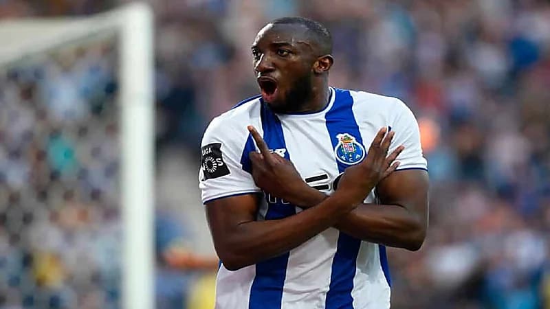 ماريجا يكشف تفاصيل "الساعات الأخيرة" قبل التوقيع للهلال