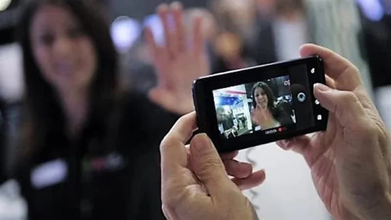 "ممرض" يواجه عقوبات مشددة لقيامه بتصوير السيدات في "حمام" المستشفى