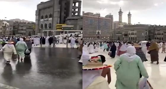 بالفيديو.. هطول أمطار غزيرة على الحرم المكي و " الأرصاد " تحذر