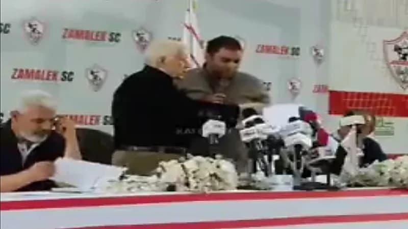 شاهد.. مرتضى منصور ينفجر غضباً بوجه صحفي أخطأ في قراءة كلمة