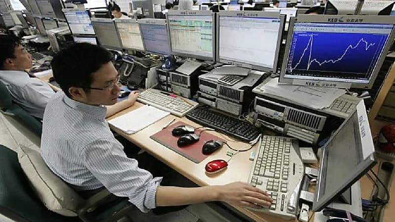 تفاصيل مقترح ياباني بتقليص عدد أيام العمل إلى 4 أيام