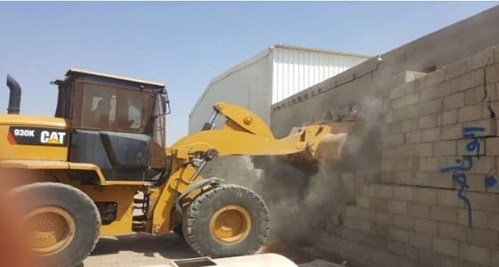 بالصور.. إزالة التعدي على 45 ألف متر مربع في جدة