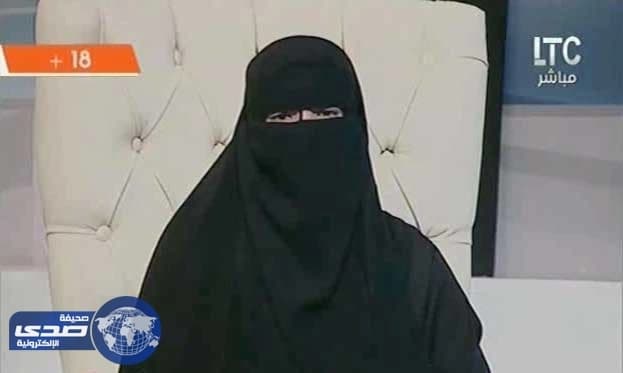 بالفيديو.. مٌلحد يٌطالب زوجته بممارسة الجنس الجماعي