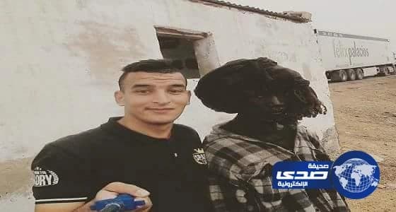 بعد 10 أيام سيرا على الأقدام ...رحلة شاب مغربي صوب مكة تتوقف بالتشاد