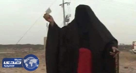 بالفيديو.. لحظات مؤثرة لأبناء «أم مخلد» بعد تجاوب الأحوال المدنية معهم وإنهاء معاناتهم