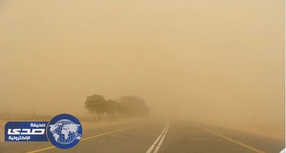 استنفار أمانة القصيم والجهات المرورية بسبب الغبار الكثيف