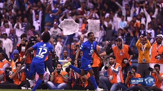 مدرب الهلال يحتفل بحفيده