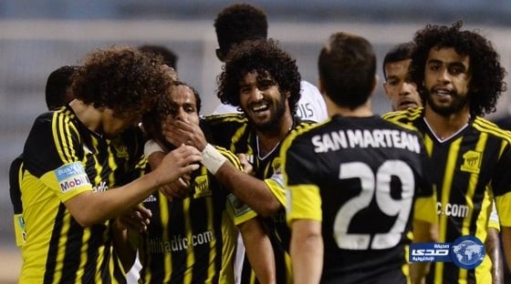 مجلس جمهور تبوك يكرم رئيس الاتحاد