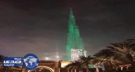 شاهد.. برج خليفة يتزين بشعار الهلال 