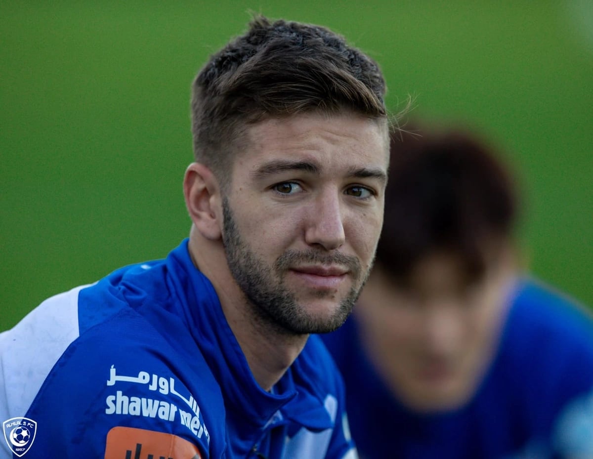 شاهد.. مواطن يزوج والده ووالدته بعد انفصال دام 16 عامًا