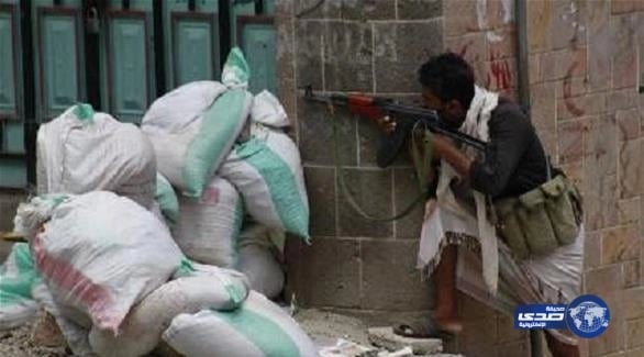 بالفيديو.. تسرب مياه يغرق شارعا ويحاصر سكان حي الزهرة