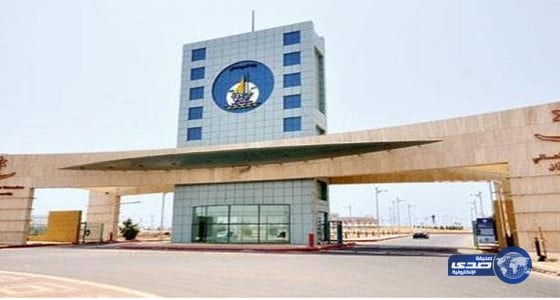 طالبات الترم الصيفي بجامعة جازان يروين لحظات الرعب بعد انهيار سقف مستعار بسبب الأمطار