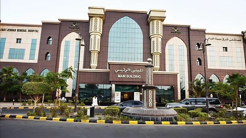 شاهد.. استخراج قطعة بلاستيكية من رئة طفلة