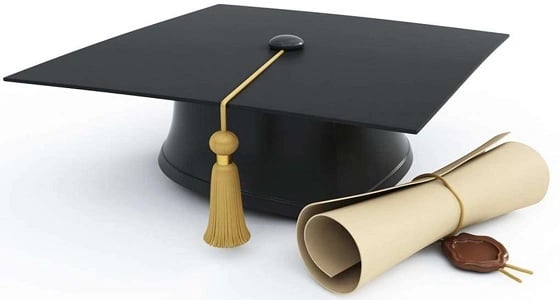 وتين الزهراني تحصل على الماجستير