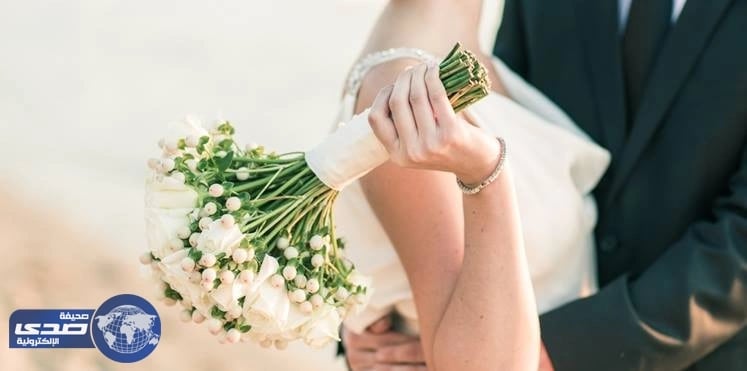 بالفيديو..عروس غاضبة  تسحب عريسها بالسلاسل  لسبب مثير