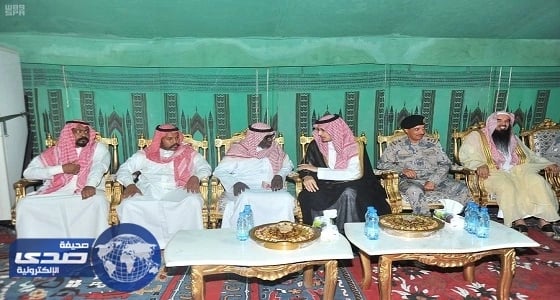 نائب أمير الشرقية يعزي أسرة الشهيد هزازي