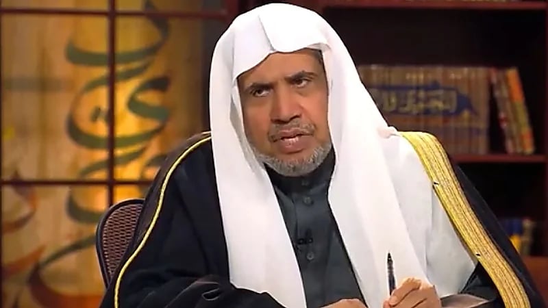 "العيسى" يوضح التصرف السليم إذ تصالح الزوجين بعد الطلاق المصدّق من المحكمة غير المسلم (فيديو)