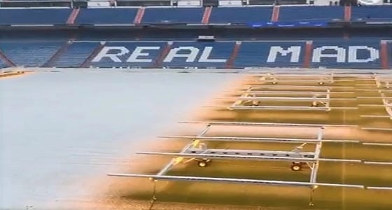 بالفيديو.. زيدان يعلق التدريب أثر تغطية الثلوج لملعب البرنابيو