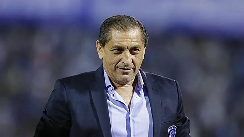 مدرب الهلال يعتمد على المفرج في مواجهة الأهلي 