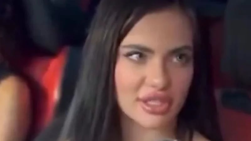 القبض على صنارة عصابة تيك توك استدرحت أطفال لاغتصابهم .. فيديو