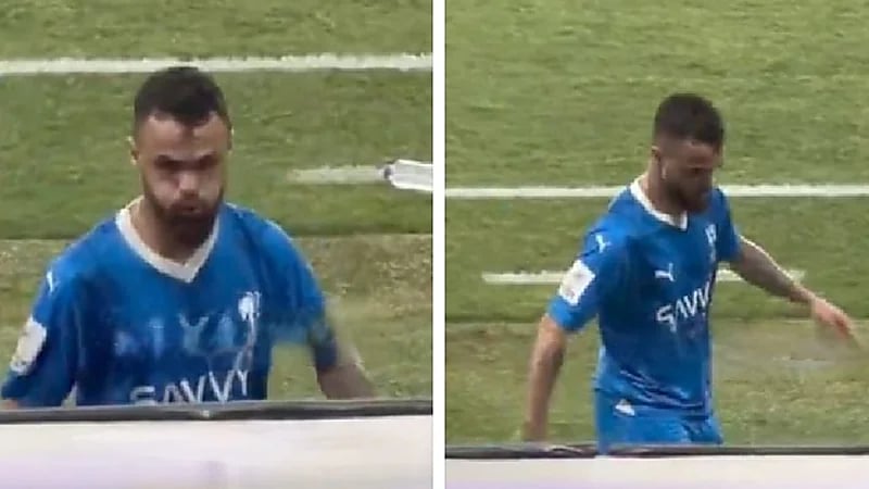 ميشائيل يخرج غاضباً ويضرب دكة البدلاء .. فيديو